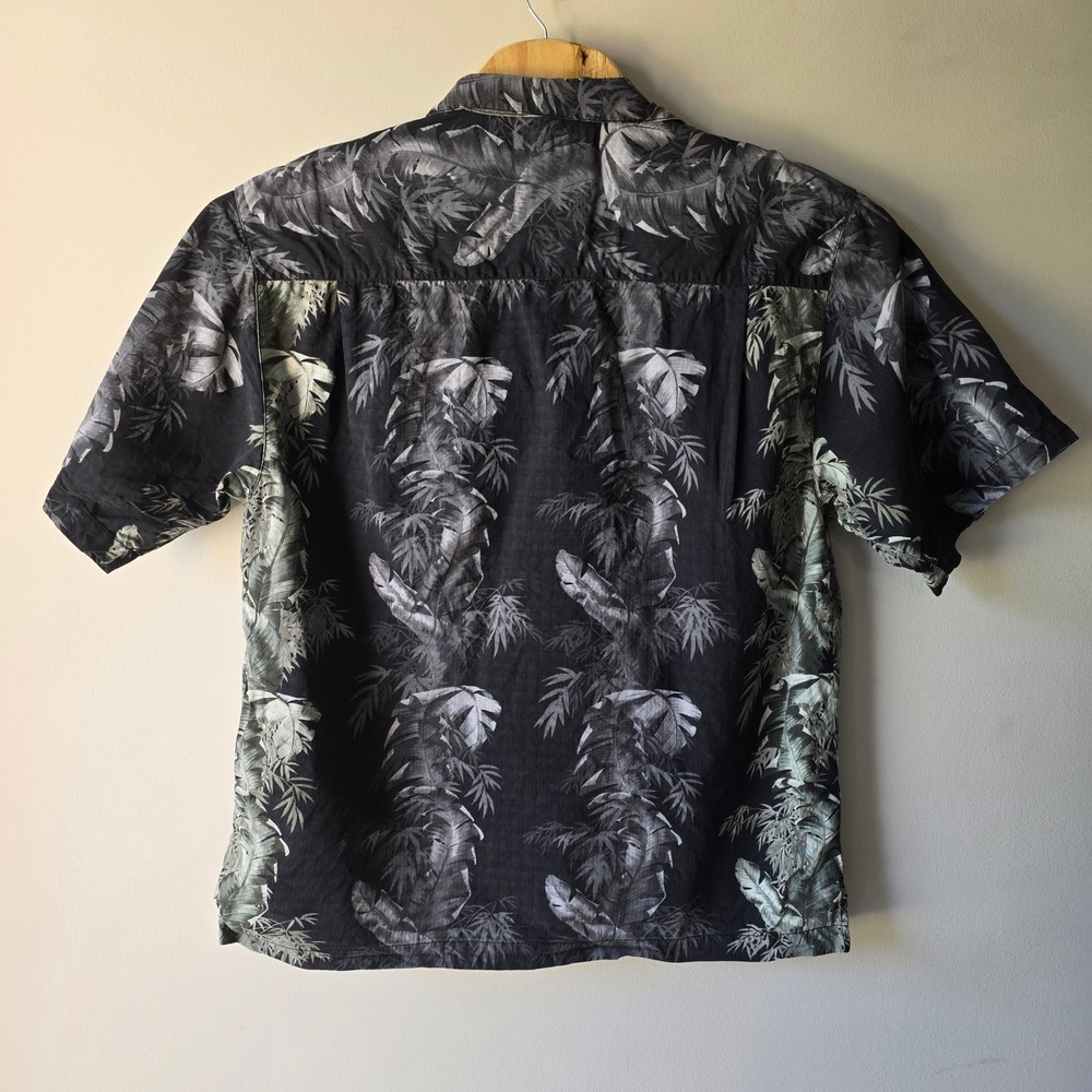 Tommy Bahama Mens Large 100% Silk Black Gray Tropical Palm Bamboo Hawaiian Shirt - Picture 3 of 6